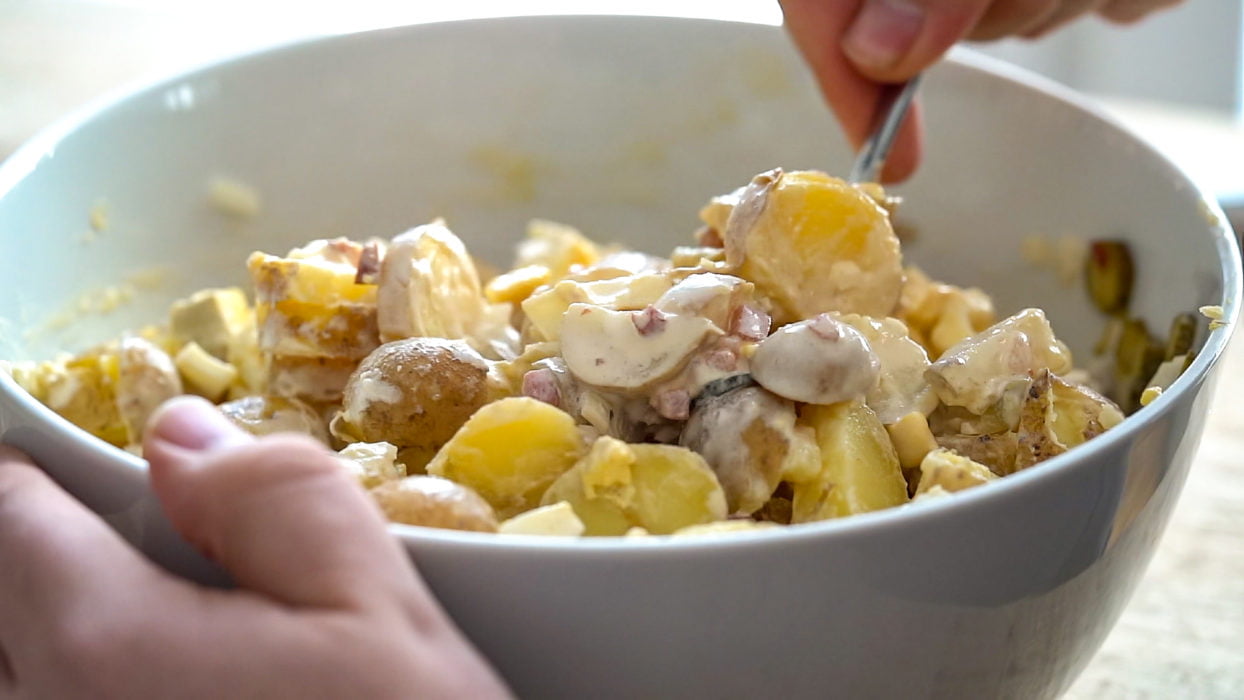 Kartoffelsalat mit Bratwurst