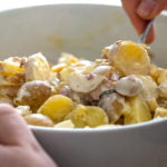 Kartoffelsalat mit Bratwurst