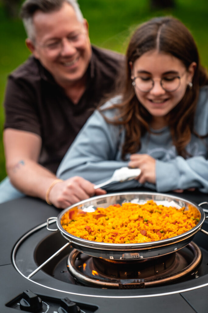 Feuertisch Kohlegrill Grillpfanne von Meateor - Rund