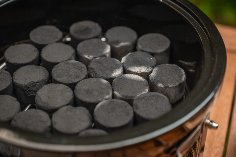 Shichirin Keramikgrill von Meateor mit Kohle
