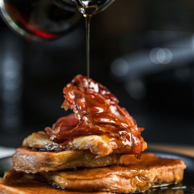 Wie kann der Pfingstsonntag 🕊️ besser anfangen wie mit einem grandiosen French Toast❓DER Klassiker zum Frühstück und dann auch noch mit lecker Bacon 🥓Das solltet ihr mal unbedingt probieren und wer mag, hier der link zum Rezept:https://www.youtube.com/shorts/8iK5YQC4CIg💥 Abonniert doch unseren Meateor & Spicebude YouTube Kanal und verpasst keine neuen Videos und Tutorials 🎥Ist eine unserer Schöpfungen schon bei dir eingezogen? Lass es uns wissen und poste dein Foto oder Video mit @meateor.de und #meateor. Schon wissen wir Bescheid, dass du ein Teil unserer Community bist. 🤩#frenchtoast #rezepte #frühstück #bacon #lecker #gönndir