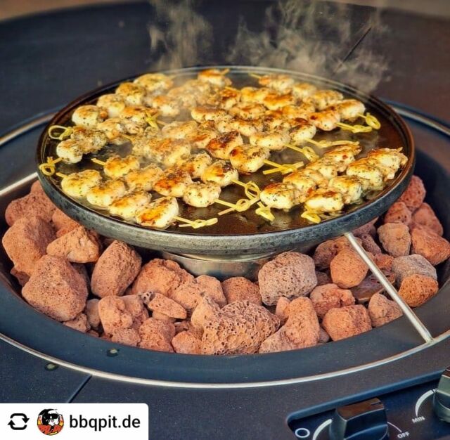 #repost BBQPit.de hat alles richtig gemacht und sich unseren Feuertisch gesichert! Noch bis Ende des Jahres könnt Ihr diesen zum super Sonderangebot auf unserer Webseite erwerben!
Nicht verpassen!

#meateor #feuertisch #grillen #angebot #gönndir