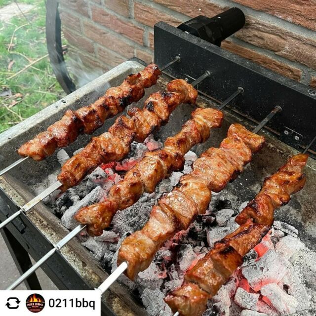 #repost @0211bbq hat mit unserem Mangal Grill die perfekten Spieße zubereitet. Besser geht schon gar nicht mehr! 😎

Link zum Produkt findet ihr im Bild.

#mangalgrill #grillen #spieße #schaschlik #meateor #gönndir